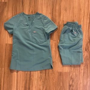 EUC Figs Scrub Set Marine Petite XXS